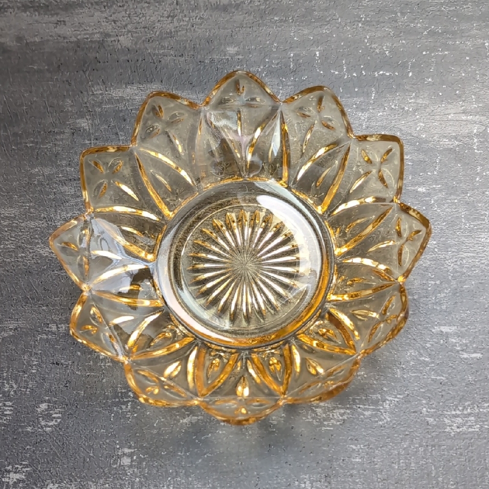 🌼 Vintage Amber Flower Petal Bowl Federal Depression Glass Retro Sunflower